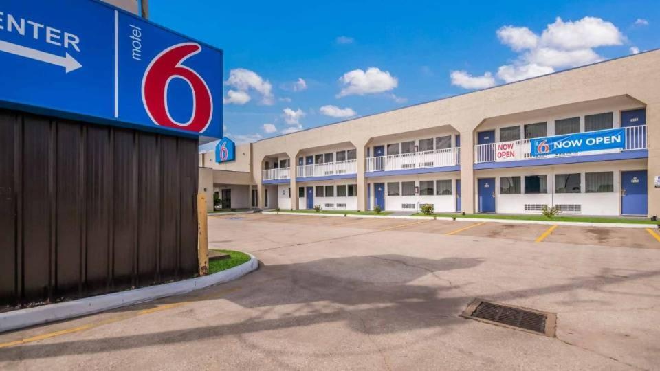 Motel 6 Houston, Tx Fm 1960 Bammel Exterior photo