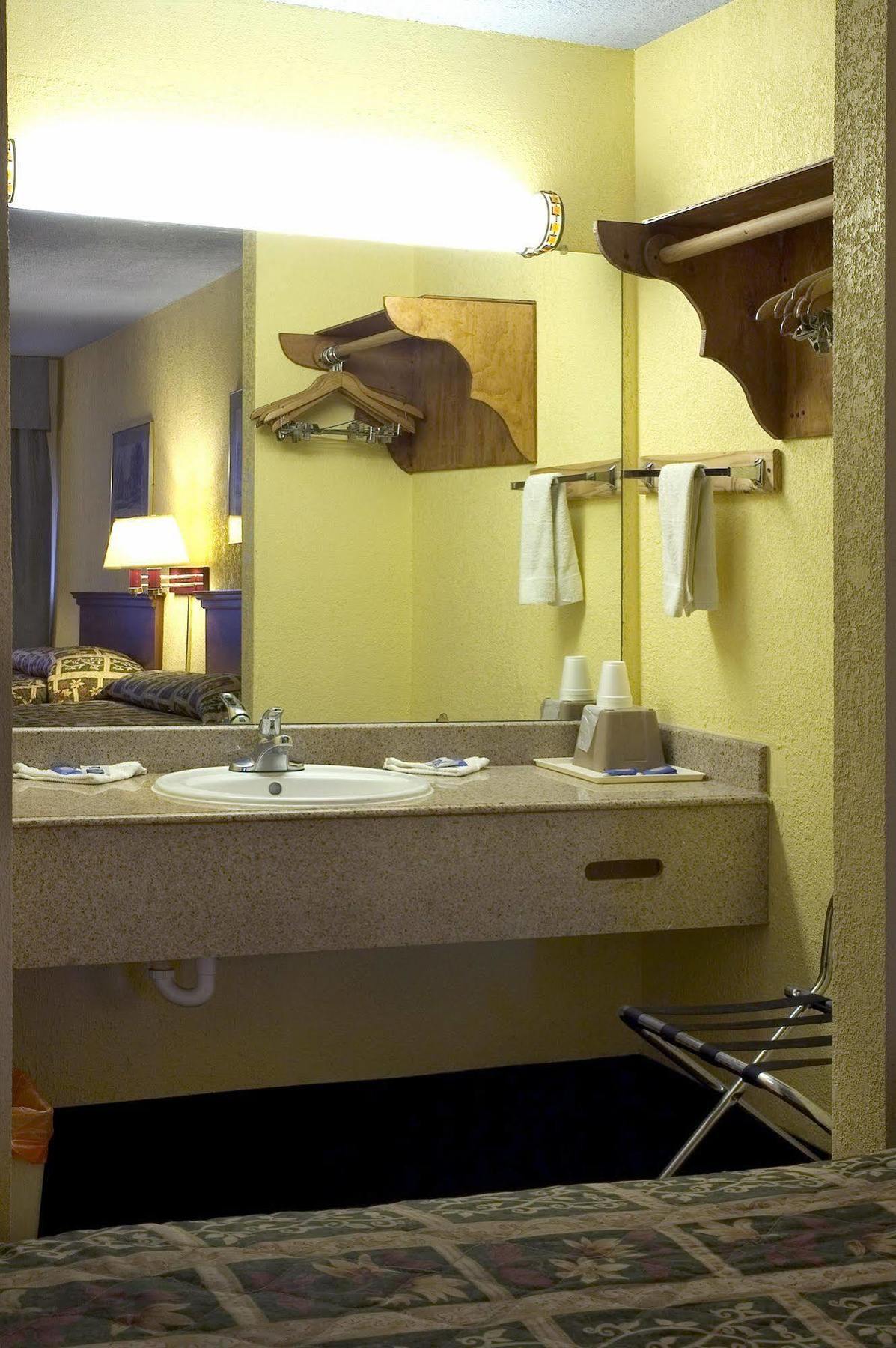 Motel 6 Houston, Tx Fm 1960 Bammel Exterior photo